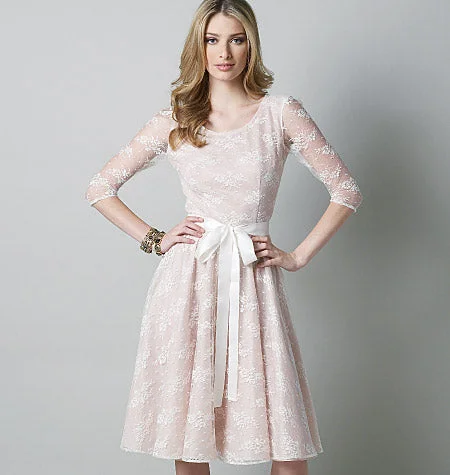 Vogue Dress V8766